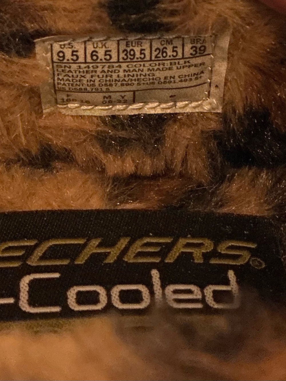 SKECHERS D’LITES BLACK LEOPARD FAUX FUR SLIP-ON SNEAKERS(9.5) - Picture 6 of 6